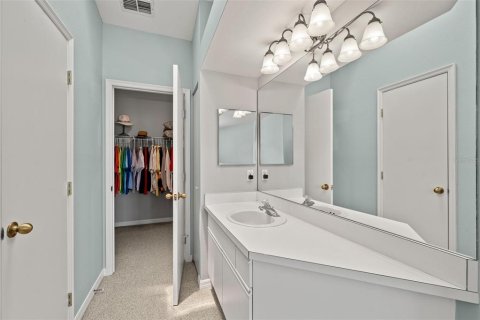 Townhouse in Indian Rocks Beach, Florida 2 bedrooms, 136.1 sq.m. № 1750873 - photo 26