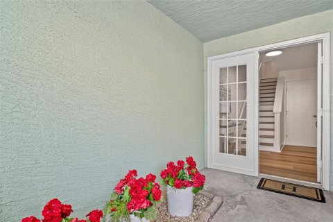 Townhouse in Indian Rocks Beach, Florida 2 bedrooms, 136.1 sq.m. № 1750873 - photo 4