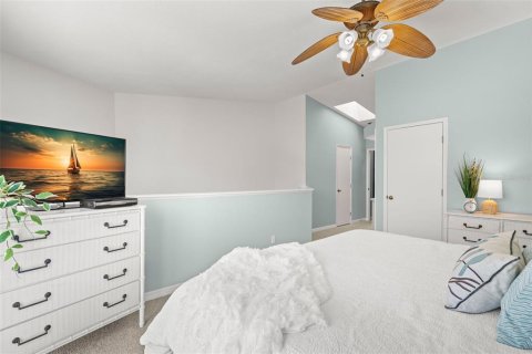 Townhouse in Indian Rocks Beach, Florida 2 bedrooms, 136.1 sq.m. № 1750873 - photo 25
