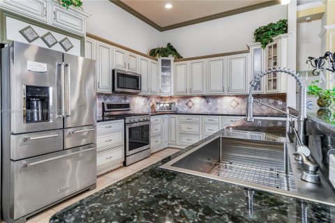 Villa ou maison à vendre à Port St. Lucie, Floride: 4 chambres, 254.27 m2 № 1437660 - photo 12