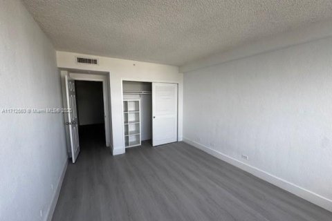 Купить кондоминиум в Майами-Бич, Флорида 2 спальни, 104.14м2, № 1957853 - фото 12