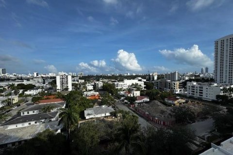 Купить кондоминиум в Майами-Бич, Флорида 2 спальни, 104.14м2, № 1957853 - фото 15