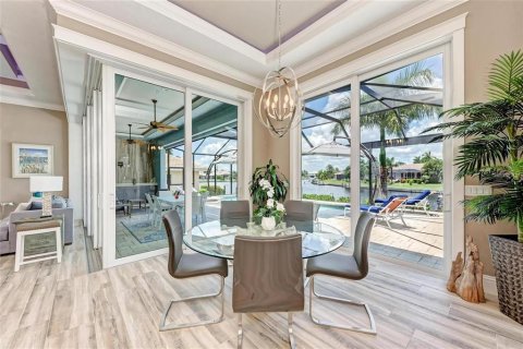 House in Punta Gorda, Florida 3 bedrooms, 210.7 sq.m. № 2210916 - photo 14