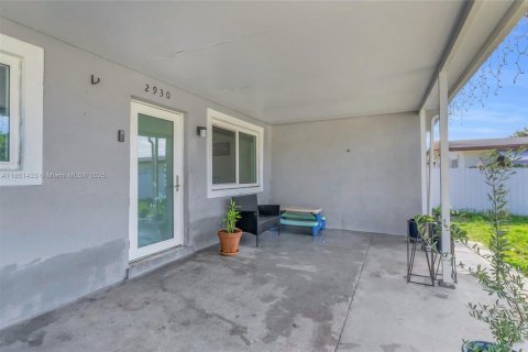 Купить виллу или дом в Майами, Флорида 2 спальни, 66.89м2, № 1892147 - фото 20