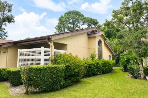 Copropriété à louer à Sarasota, Floride: 2 chambres, 100.33 m2 № 2330979 - photo 2