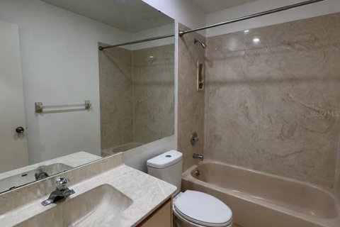 Copropriété à louer à Sarasota, Floride: 2 chambres, 100.33 m2 № 2330979 - photo 17