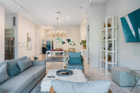 Villa ou maison à vendre à Wilton Manors, Floride: 4 chambres, 277.22 m2 № 1938275 - photo 13