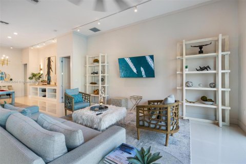 Villa ou maison à vendre à Wilton Manors, Floride: 4 chambres, 277.22 m2 № 1938275 - photo 10