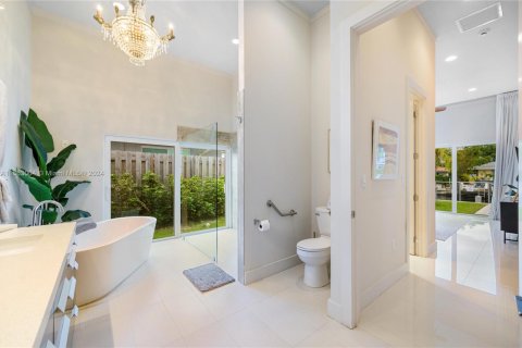 Villa ou maison à vendre à Wilton Manors, Floride: 4 chambres, 277.22 m2 № 1938275 - photo 30