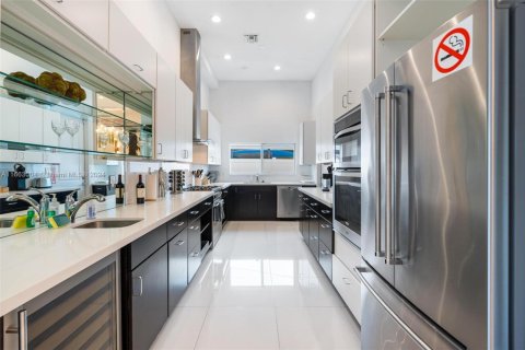 Villa ou maison à vendre à Wilton Manors, Floride: 4 chambres, 277.22 m2 № 1938275 - photo 20