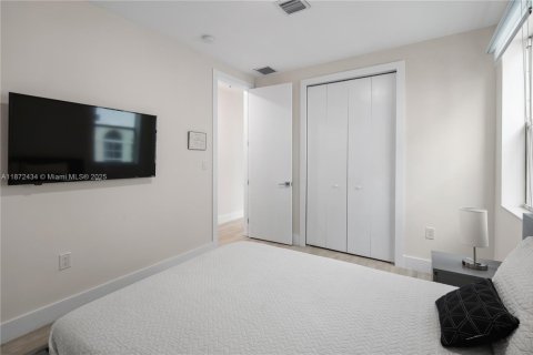 Townhouse in Fort Lauderdale, Florida 3 bedrooms, 188.96 sq.m. № 1925533 - photo 21