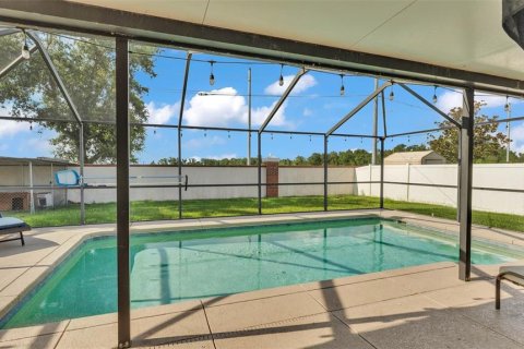 House in Lakeland, Florida 3 bedrooms, 140.19 sq.m. № 1795093 - photo 2