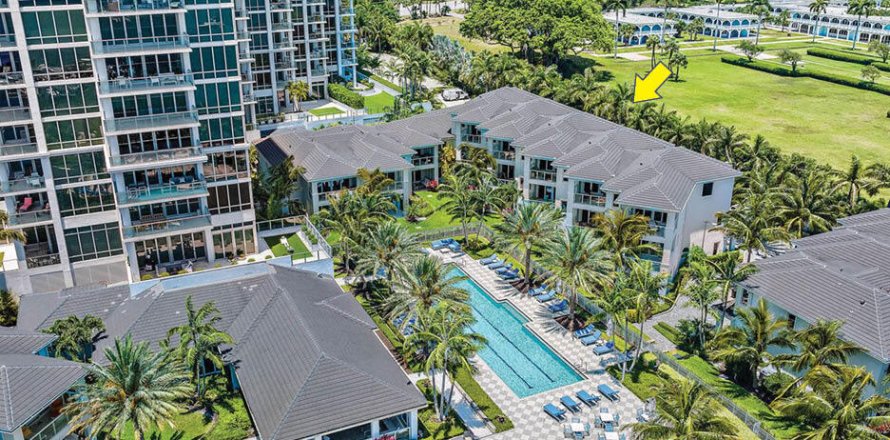 Adosado en North Palm Beach, Florida 3 dormitorios, 277.96 m2 № 984076