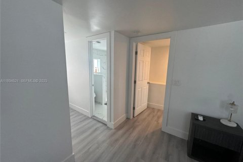 Casa en alquiler en Fort Lauderdale, Florida, 3 dormitorios № 1993002 - foto 14