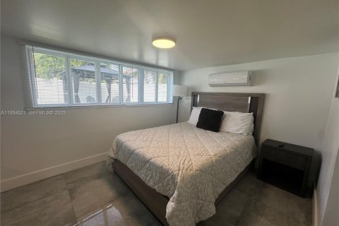 Casa en alquiler en Fort Lauderdale, Florida, 3 dormitorios № 1993002 - foto 29