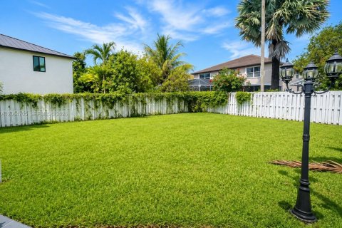 Villa ou maison à vendre à Miramar, Floride: 4 chambres, 313.82 m2 № 2288484 - photo 18