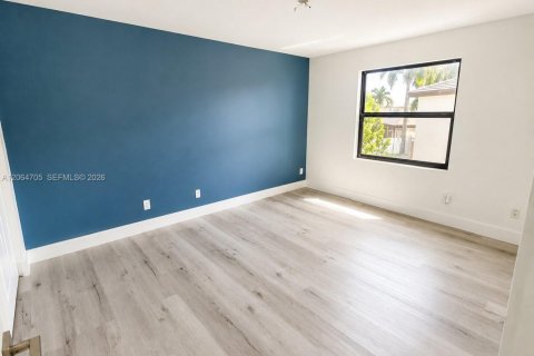 Villa ou maison à vendre à Miramar, Floride: 4 chambres, 313.82 m2 № 2288484 - photo 11