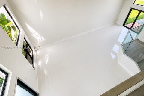Villa ou maison à vendre à Miramar, Floride: 4 chambres, 313.82 m2 № 2288484 - photo 9