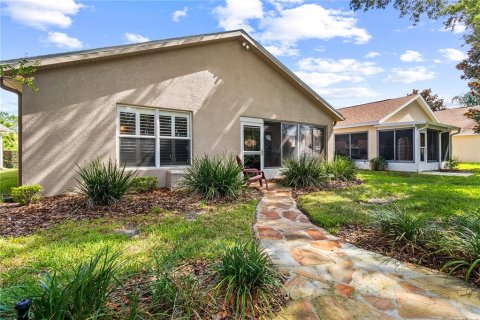 Villa ou maison à Spring Hill, Floride 2 chambres, 118.91 m2 № 2149280