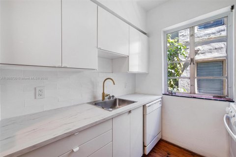 Copropriété à vendre à Miami Beach, Floride: 37.16 m2 № 1864419 - photo 8