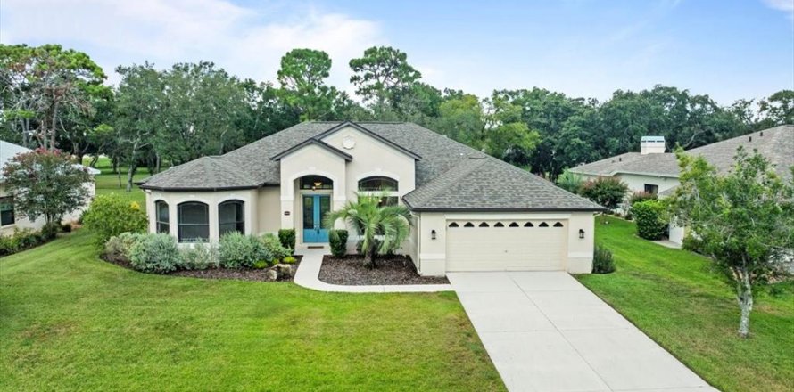 House in Weeki Wachee, Florida 3 bedrooms, 203.27 sq.m. № 1873972