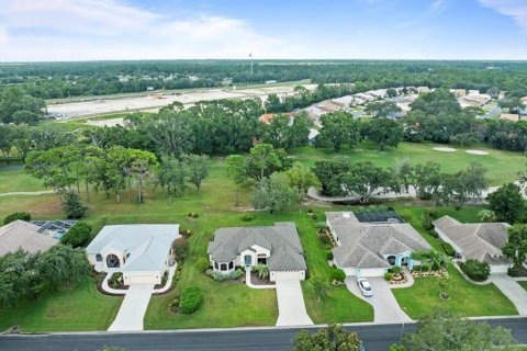 House in Weeki Wachee, Florida 3 bedrooms, 203.27 sq.m. № 1873972 - photo 2