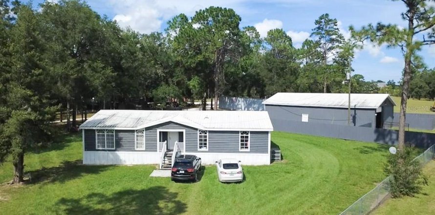 Villa ou maison à Dunnellon, Floride 4 chambres, 158.31 m2 № 1909234