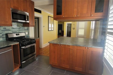 Villa ou maison à louer à Saint Petersburg, Floride: 3 chambres, 122.54 m2 № 2105158 - photo 12