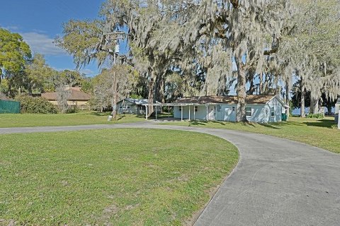 House in Inverness, Florida 2 bedrooms, 113.34 sq.m. № 2204797 - photo 3