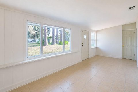 House in Inverness, Florida 2 bedrooms, 113.34 sq.m. № 2204797 - photo 19