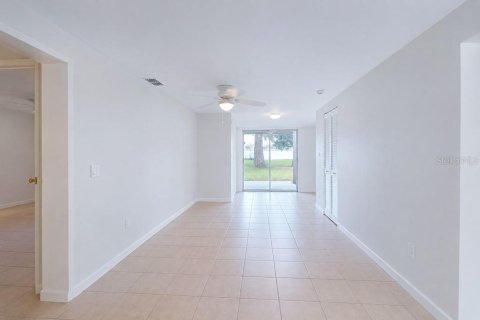 House in Inverness, Florida 2 bedrooms, 113.34 sq.m. № 2204797 - photo 11