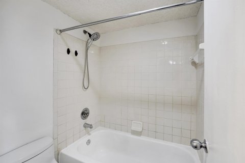 Copropriété à vendre à Boca Raton, Floride: 2 chambres, 91.14 m2 № 2185387 - photo 20
