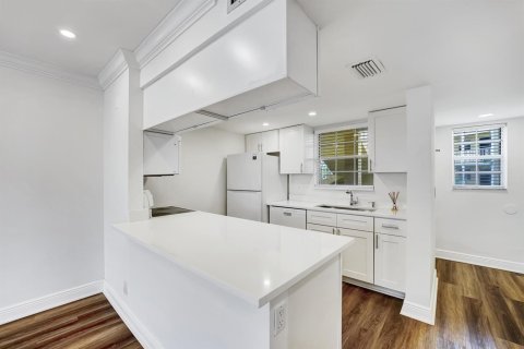 Copropriété à vendre à Boca Raton, Floride: 2 chambres, 91.14 m2 № 2185387 - photo 8
