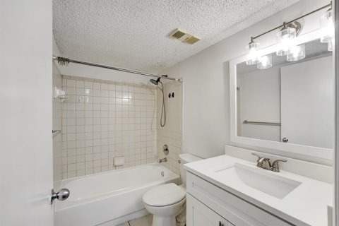 Copropriété à vendre à Boca Raton, Floride: 2 chambres, 91.14 m2 № 2185387 - photo 25