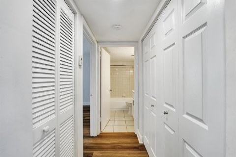 Copropriété à vendre à Boca Raton, Floride: 2 chambres, 91.14 m2 № 2185387 - photo 21