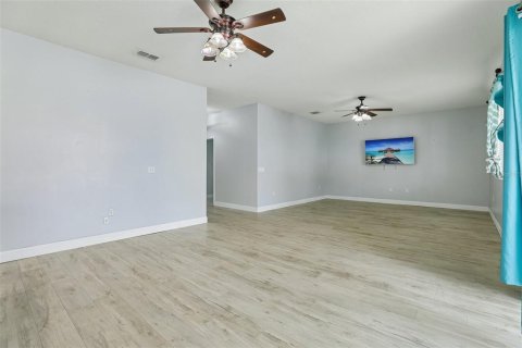 Villa ou maison à vendre à Mulberry, Floride: 3 chambres, 188.03 m2 № 2287010 - photo 12