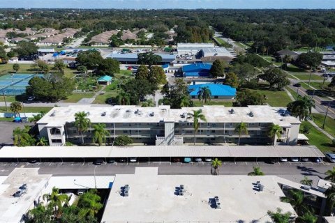 Condo in Dunedin, Florida, 2 bedrooms  № 2110580 - photo 12