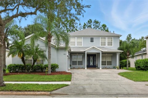 House in Orlando, Florida 5 bedrooms, 275.08 sq.m. № 1904552 - photo 3