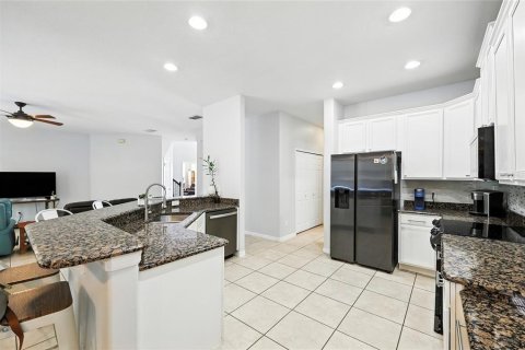 House in Orlando, Florida 5 bedrooms, 275.08 sq.m. № 1904552 - photo 21