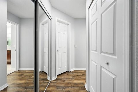 House in Orlando, Florida 5 bedrooms, 275.08 sq.m. № 1904552 - photo 28