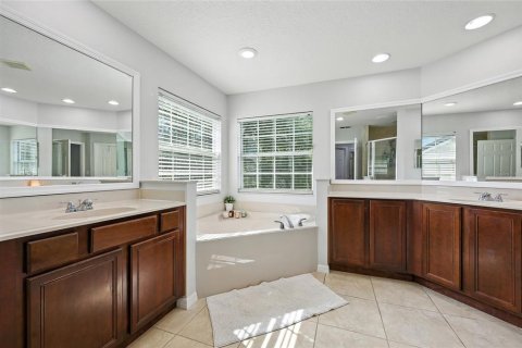 House in Orlando, Florida 5 bedrooms, 275.08 sq.m. № 1904552 - photo 29