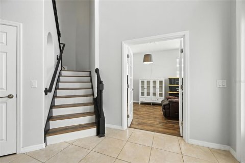 House in Orlando, Florida 5 bedrooms, 275.08 sq.m. № 1904552 - photo 8