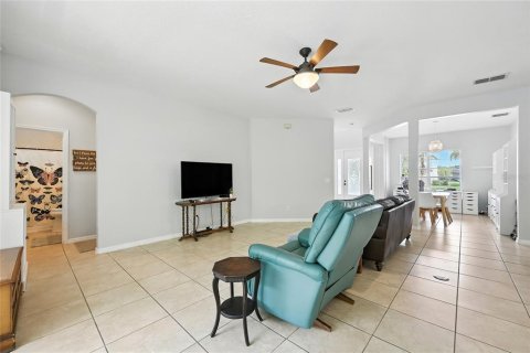 House in Orlando, Florida 5 bedrooms, 275.08 sq.m. № 1904552 - photo 17