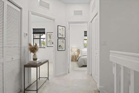 Adosado en alquiler en Miami Gardens, Florida, 3 dormitorios, 124.86 m2 № 2041821 - foto 19