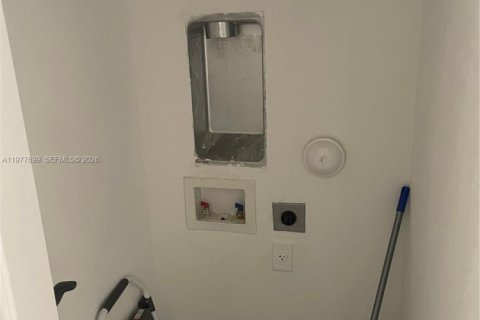 Adosado en alquiler en Miami Gardens, Florida, 3 dormitorios, 124.86 m2 № 2041821 - foto 14