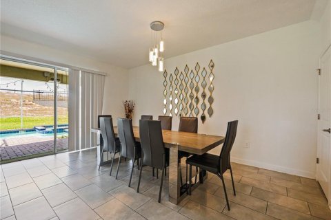 Villa ou maison à louer à Davenport, Floride: 8 chambres, 405.98 m2 № 1657754 - photo 21