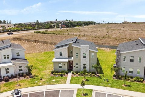 Villa ou maison à louer à Davenport, Floride: 8 chambres, 405.98 m2 № 1657754 - photo 2