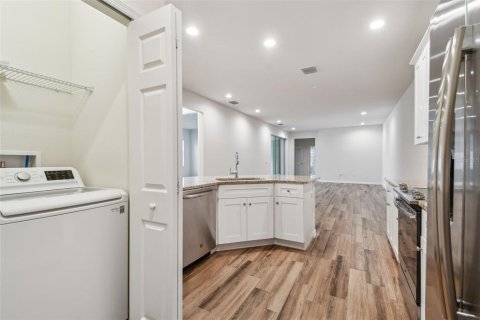 House in Clearwater, Florida 3 bedrooms, 155.8 sq.m. № 1840169 - photo 8