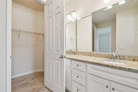 House in Clearwater, Florida 3 bedrooms, 155.8 sq.m. № 1840169 - photo 13