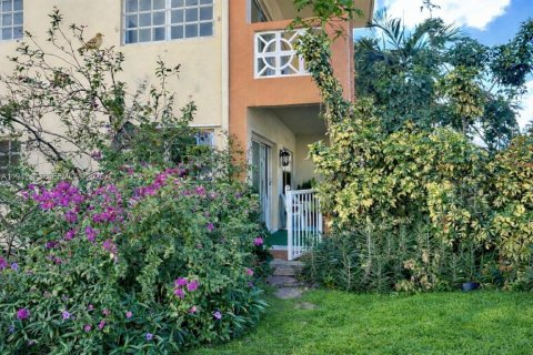 Condo in North Miami, Florida, 2 bedrooms  № 1999245